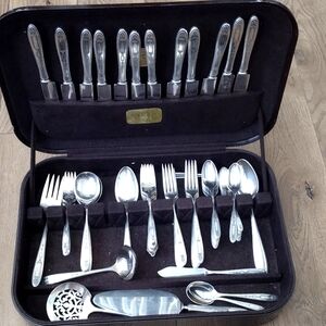 Set 72pc Tudor Plate Queen Bess Silverplate Flatware Oneida Community